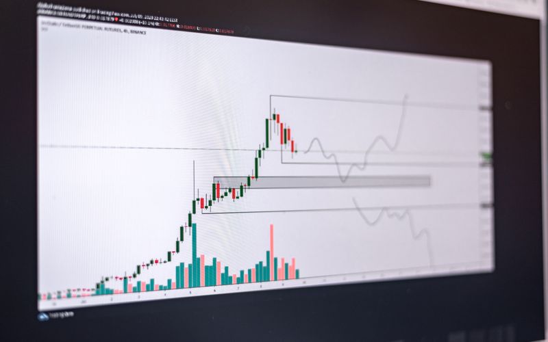 Bitcoin Enfrenta Resistência em US$ 115 Mil, Mas Dados On-Chain Mostram Base Sólida para Nova Alta