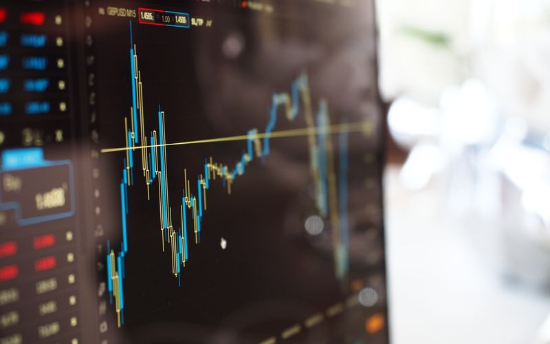 Empreendimentos Cripto da Família Trump Movimentaram US$ 802 Milhões no 1º Semestre de 2025, Revela Investigação