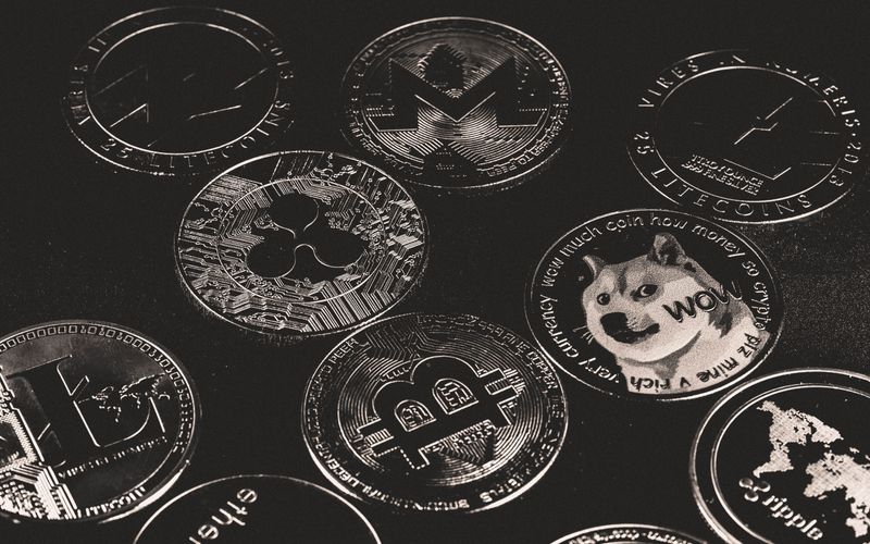 Tokenizacao de Ativos: Como Imoveis e Acoes Estao Entrando na Blockchain