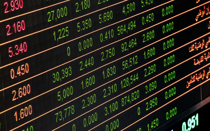 Eleições 2026 e investimentos: o que acontece com a bolsa, o dólar e a renda fixa em ano eleitoral